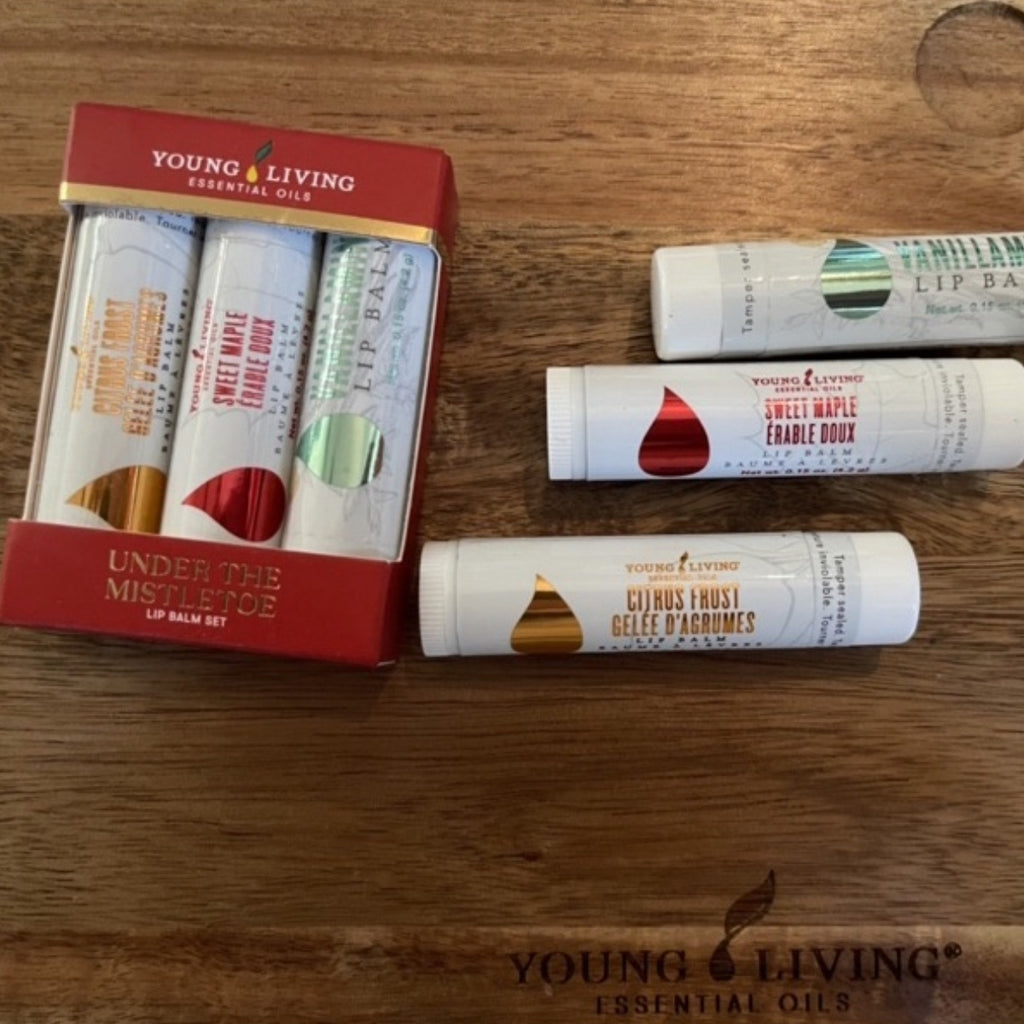 under-the-mistletoe-lip-balm-set